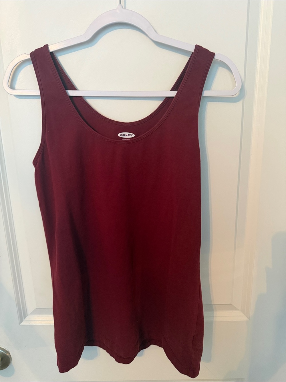 Old Navy Women's Burgundy Scoop Neck Tank Top